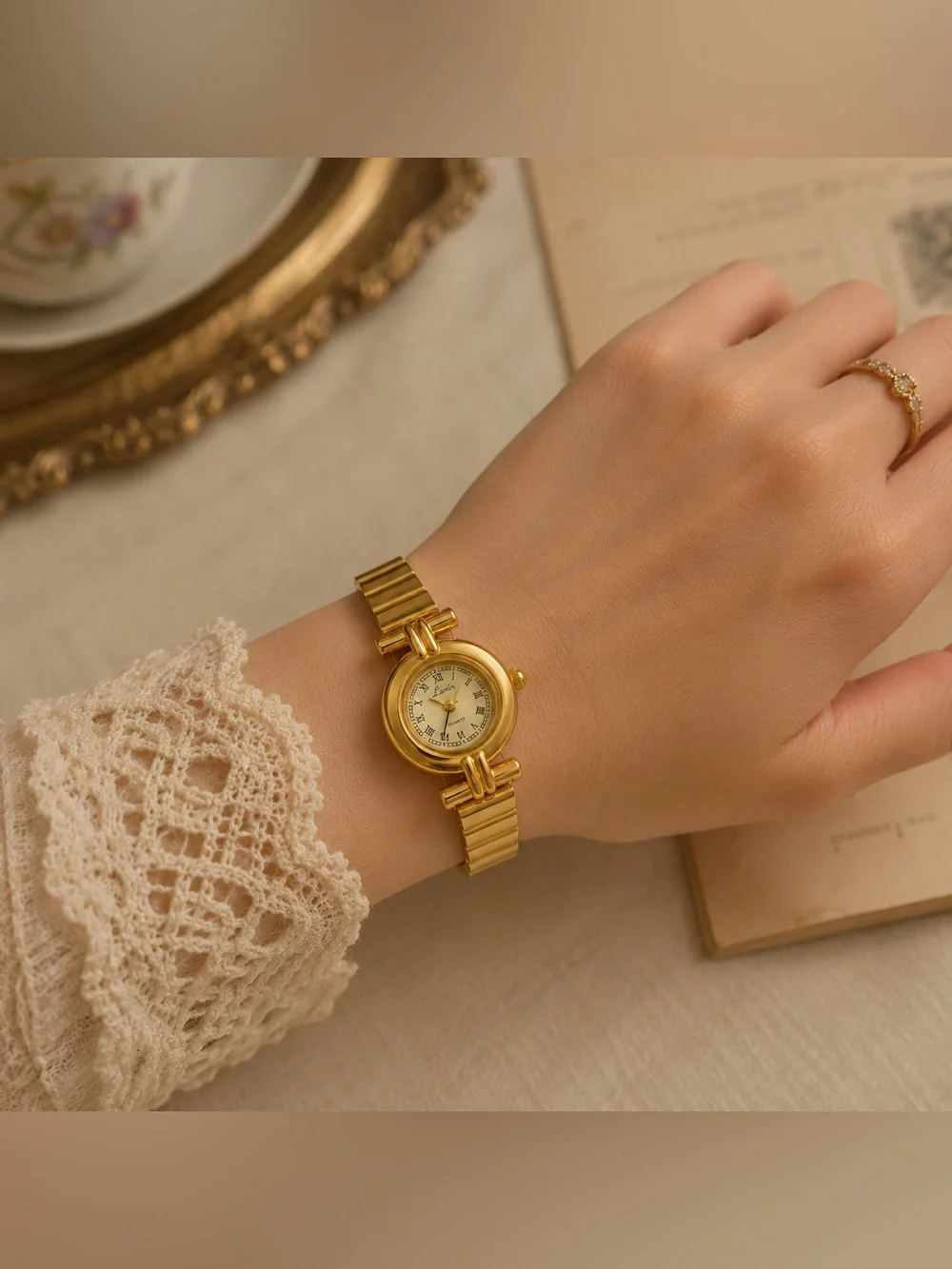 Classic Vintage Gold Women’s Watch with Roman Numeral Dial - Picture 12 of 12
